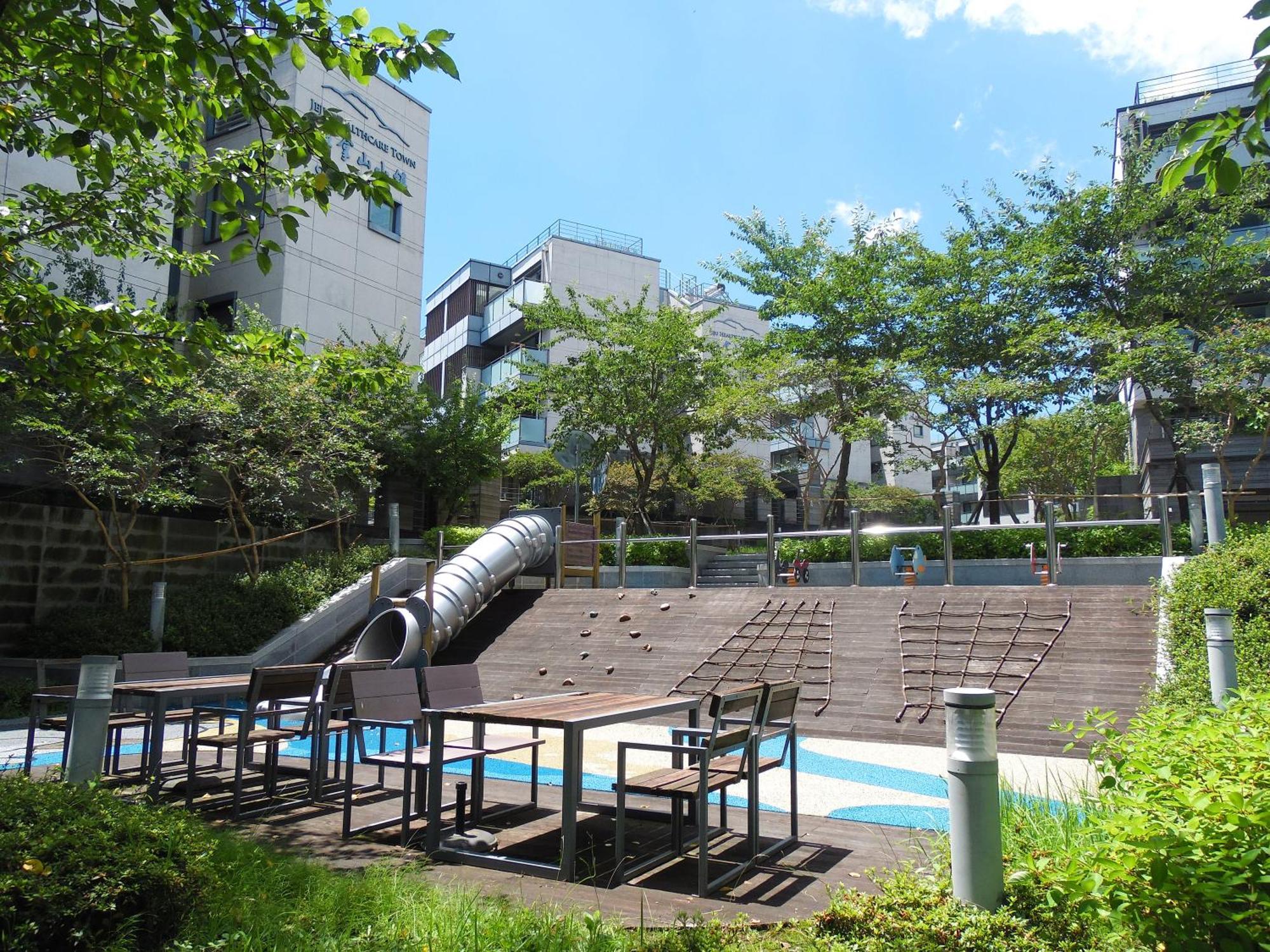 Healthcare Town Resort Seogwipo Exterior foto